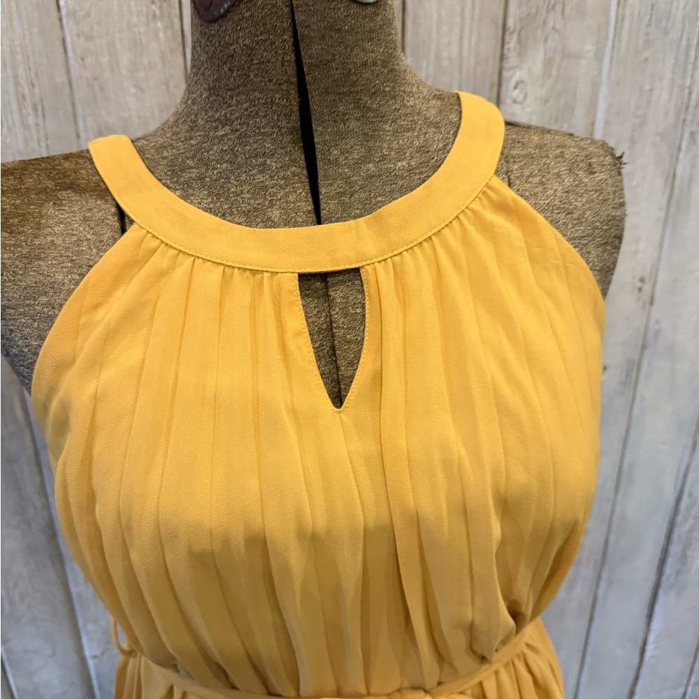 Ya Los Angeles Yellow, Gray, and Cream Layered Dress - Picture 6 of 10